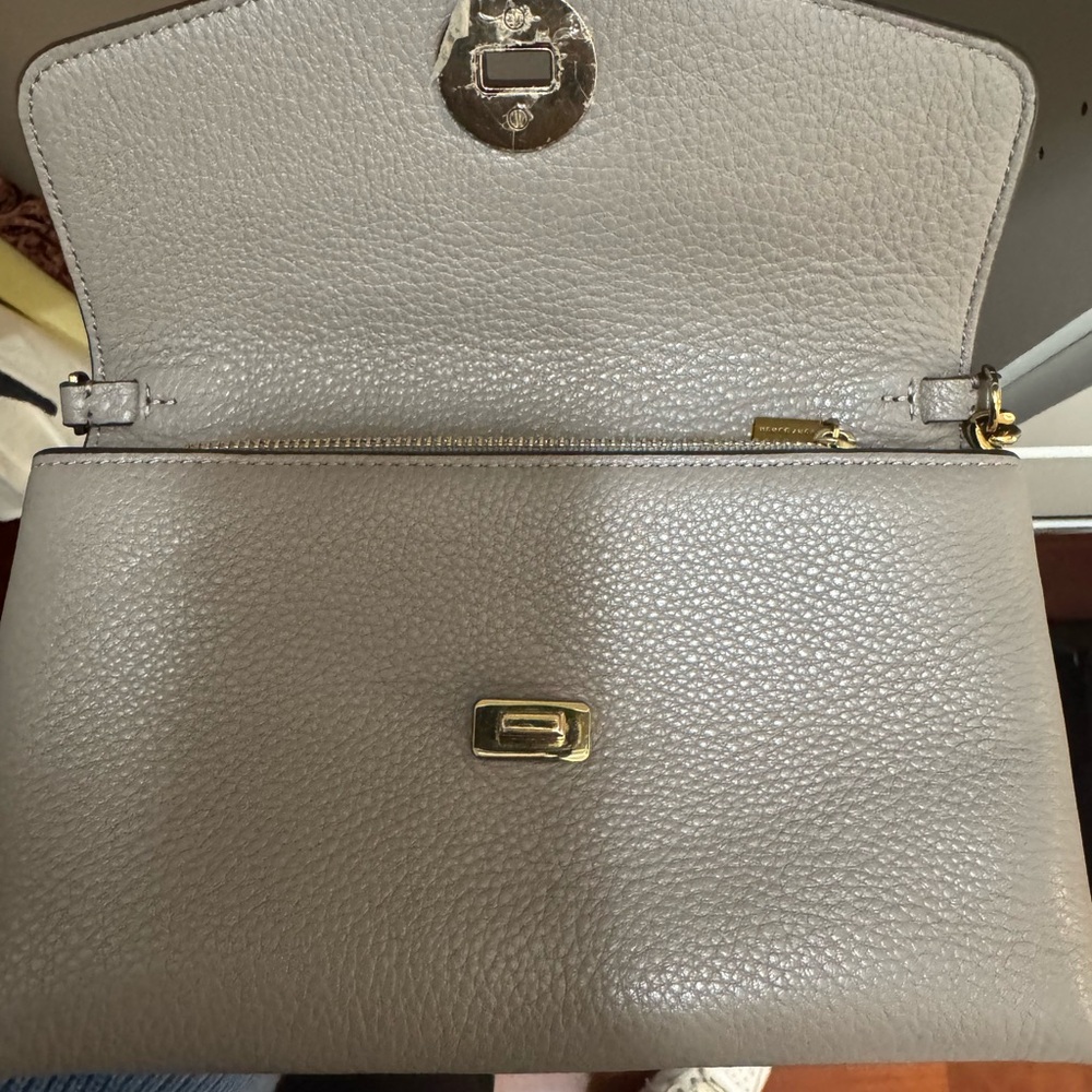 Tory Burch Kira Pebbled Chain Wallet in Gray Heron - Picture 3 of 3